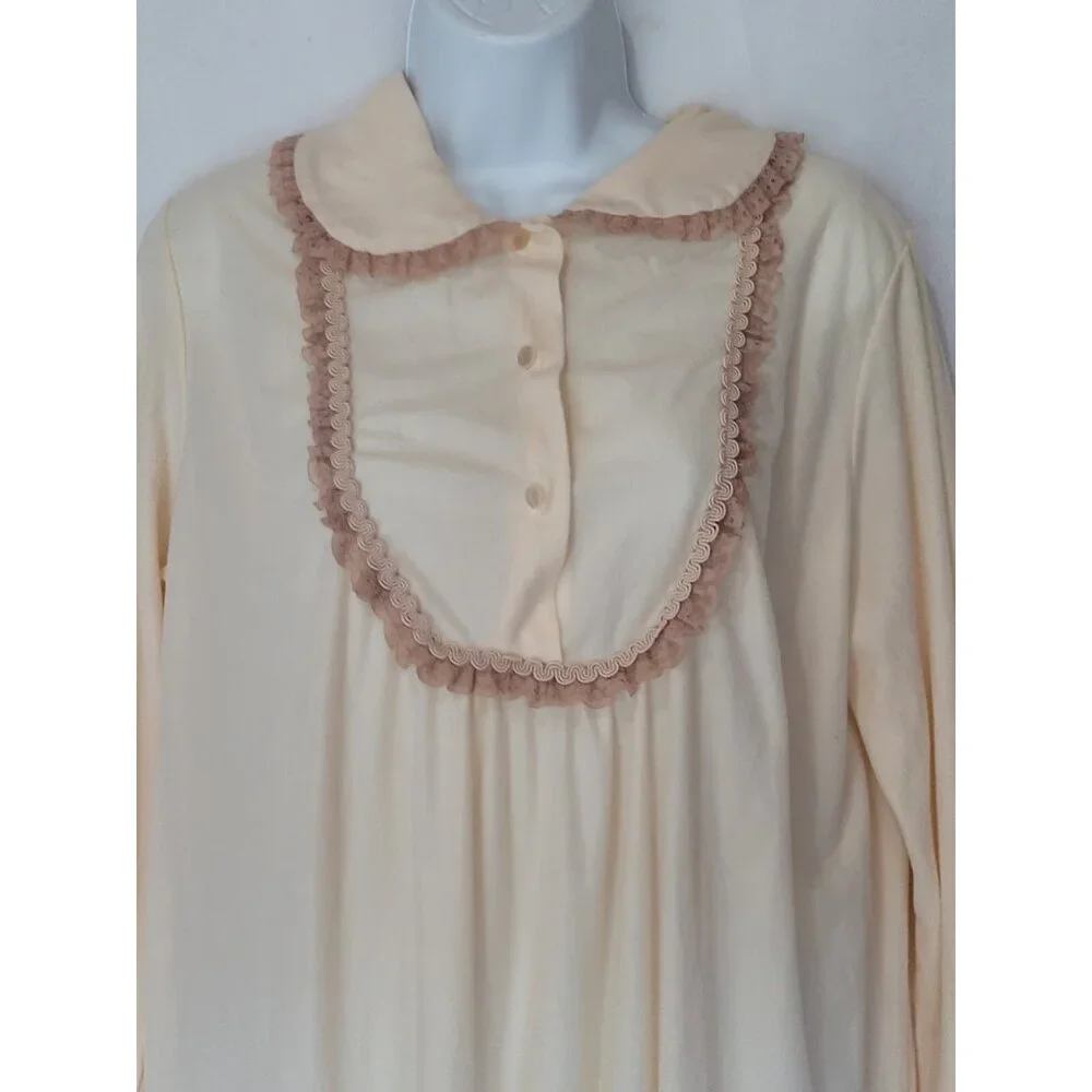 Danielle Night Gown Womans M Vintage Lace Trim Beige Button Front‎ Long Sleeve